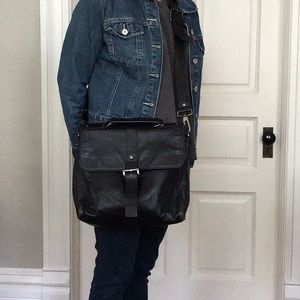Kenneth Cole messenger bag